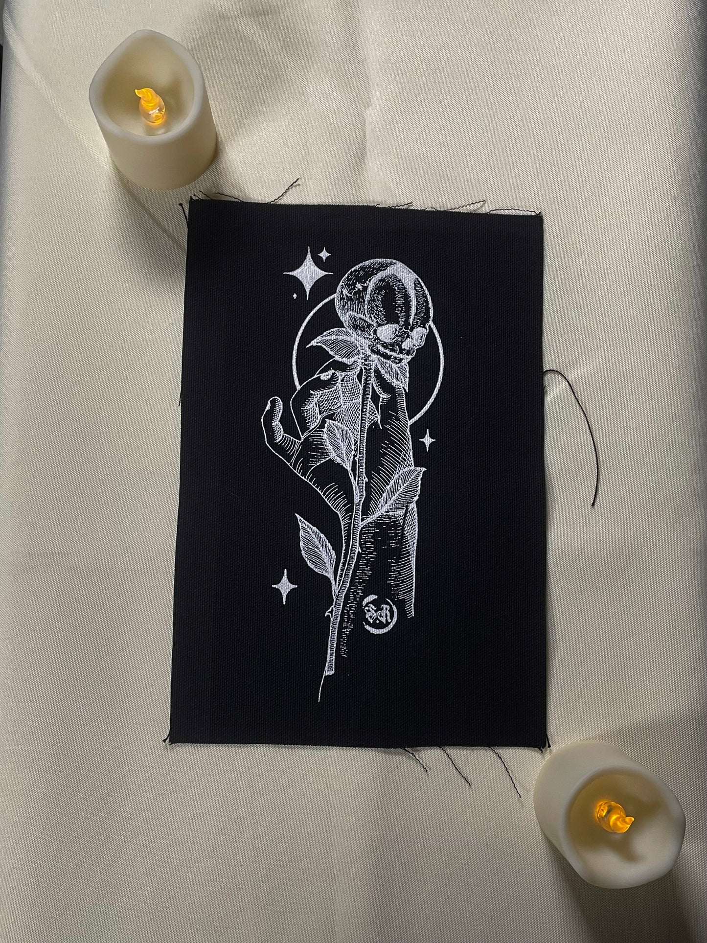 Skull in hand patch