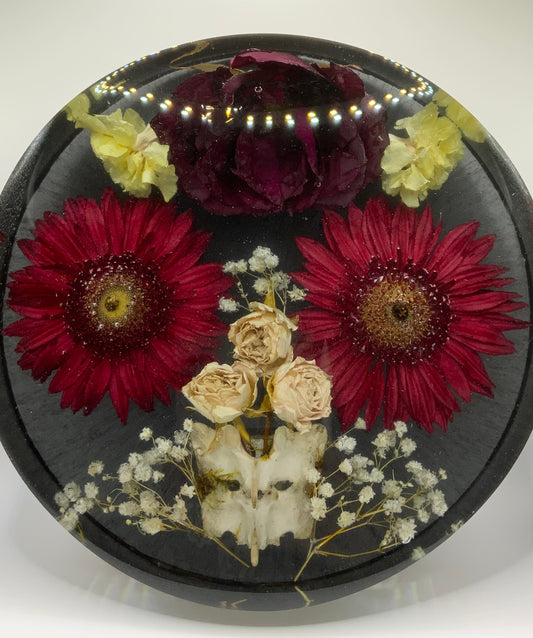 Dark Beauty Resin decor